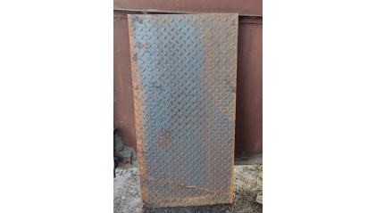 лист стальной рифленый чечевица 3 мм Ст3 купить в Омске