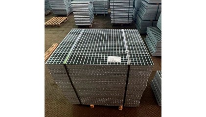 Решетчатый сварной настил SP S4 Zn 33x33 / 50x3 Ст3пс фото решетчатый сварной настил SP S4 Zn 33x33 / 50x3 Ст3пс купить в Омске