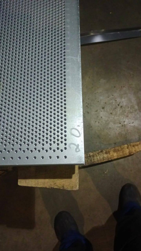 Лист перфорированный нержавеющий 3x1500x3000 мм Rv 8-10 AISI 430 DIN 50049-1992 фото