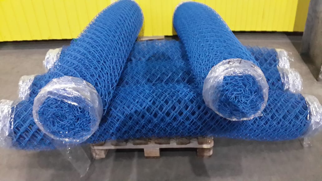 Сетка рабица с полимерным покрытием (ПВХ) 50x50x1,8 мм ГОСТ 5336-80 фото